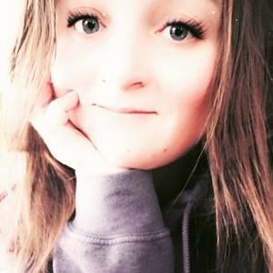 Meet your Posher, Alicia